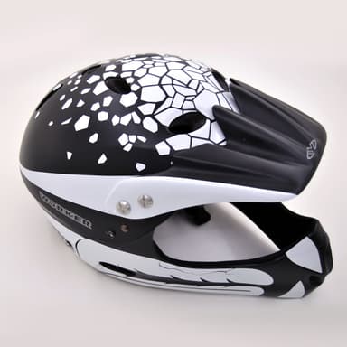 Predator Helma 3