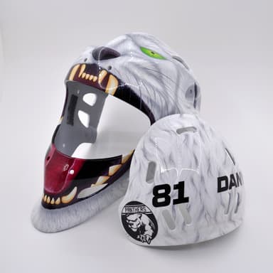 White Panter helma 5