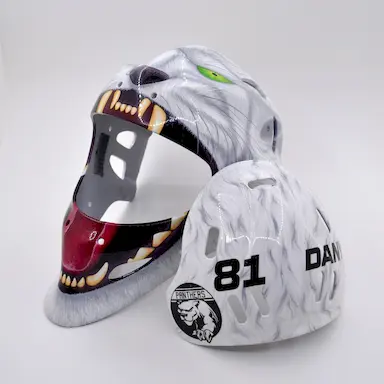 White Panter helma 5